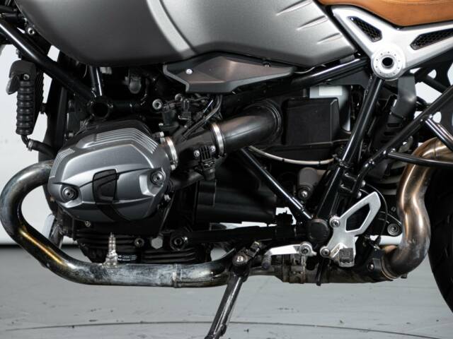 BMW R NineT