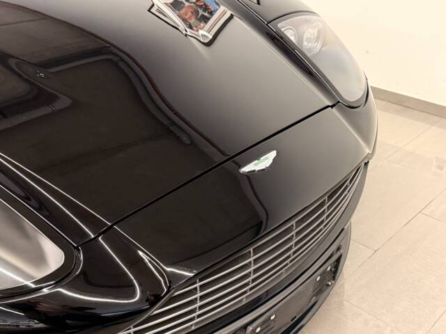 Aston Martin V12 Vanquish S Ultimate Edition