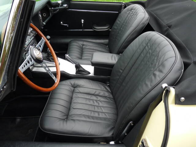 Jaguar E-Type 4.2