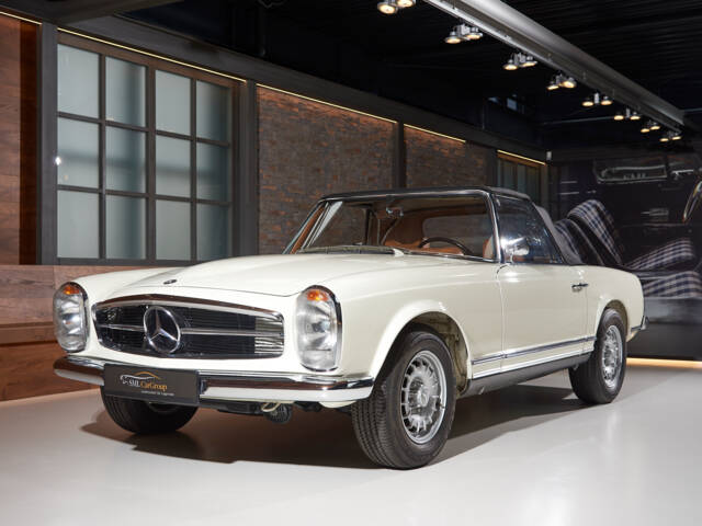 Mercedes-Benz 230 SL