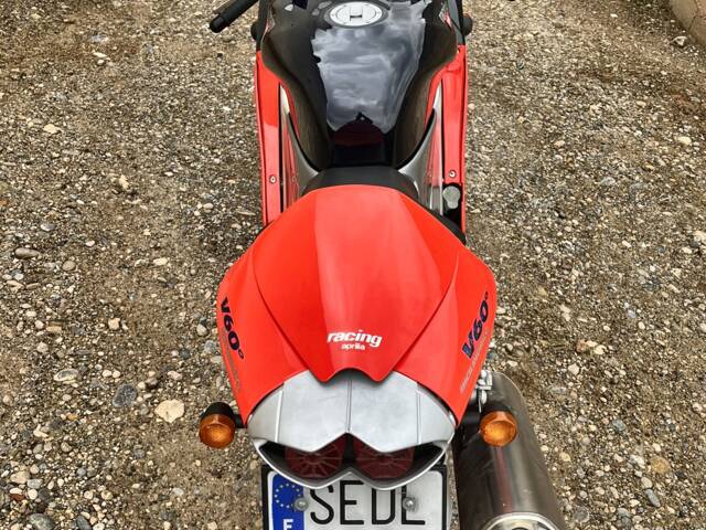 Aprilia RSV 1000 V60