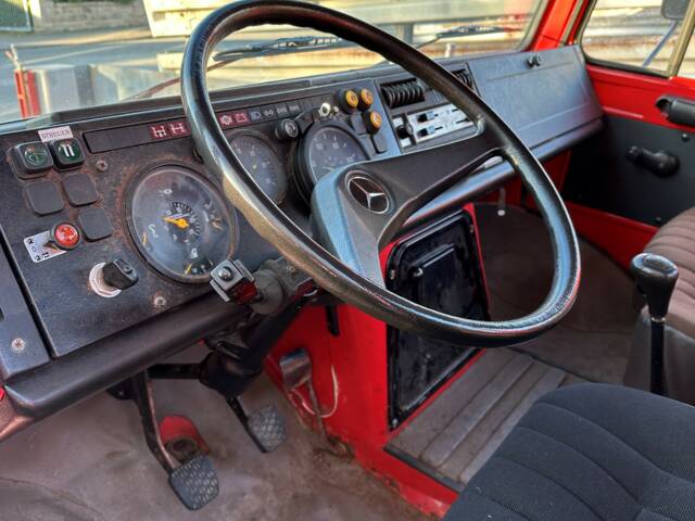 Mercedes-Benz Unimog U 1300 L