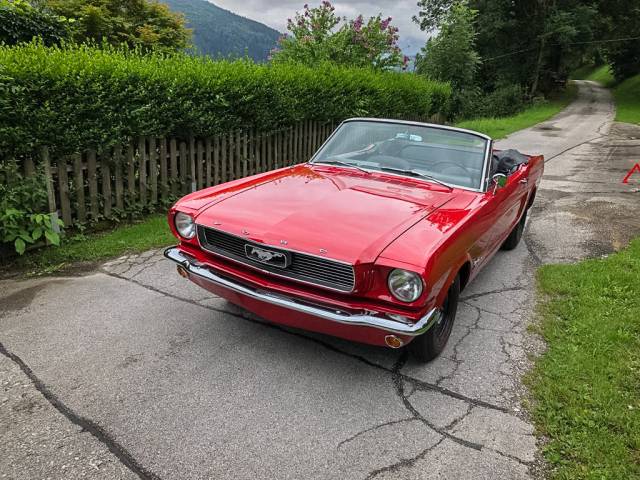 Ford Mustang 200
