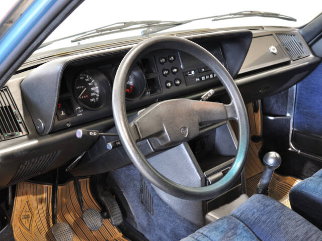 Lancia Gamma 2000