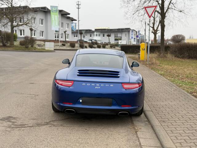 Porsche 911 Carrera