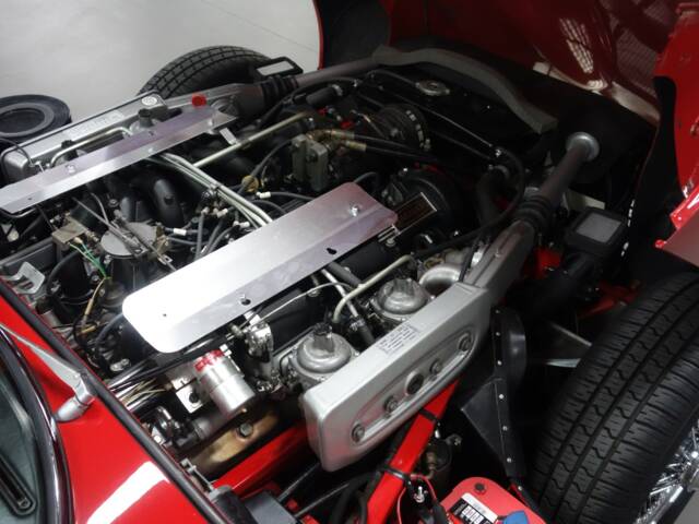 Jaguar E-Type V12