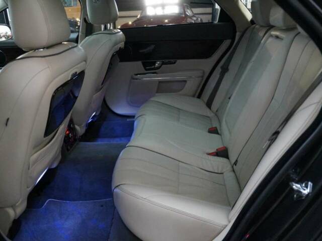 Jaguar XJ 5.0