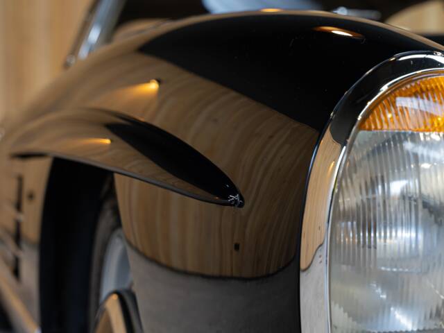 Mercedes-Benz 300 SL Roadster