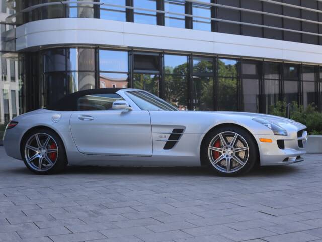 Mercedes-Benz SLS AMG Roadster