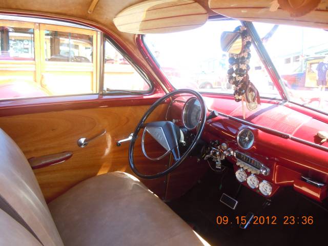Ford Custom DeLuxe Country Squire