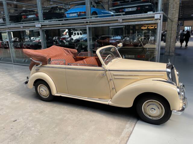 Mercedes-Benz 220 Cabriolet B