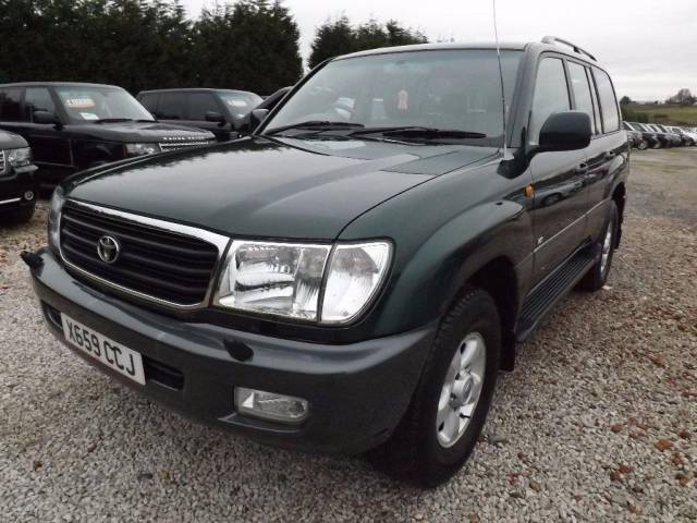Image 1/7 of Toyota Land Cruiser J 100 V8 (2000)