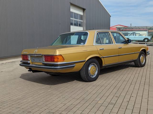Mercedes-Benz 350 SE