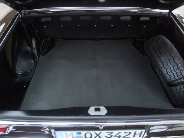 Mercedes-Benz 280 SE