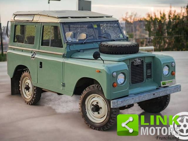 Image 1/10 of Land Rover 88 (1971)