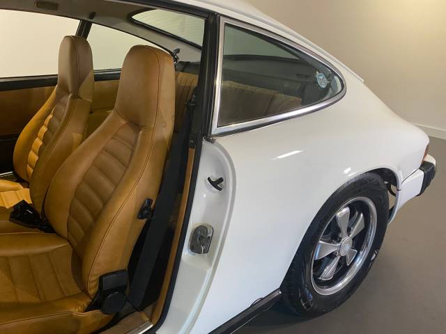 Porsche 911 2.7