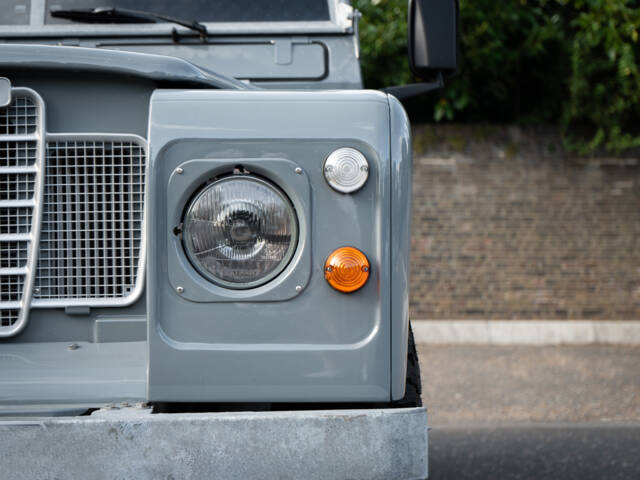Land Rover 109