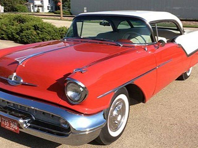 Image 1/13 of Oldsmobile Series 88 Holiday Hardtop (1958)