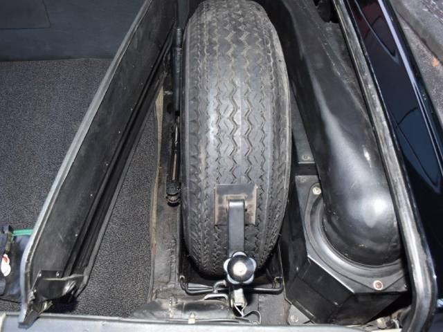 Mercedes-Benz 600