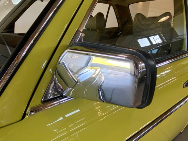 Mercedes-Benz 200 D