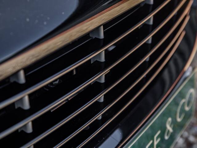 Aston Martin DBS