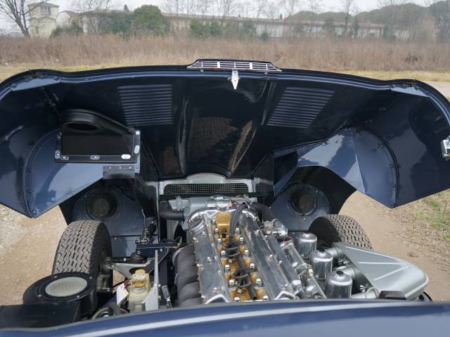 Jaguar E-Type 3.8