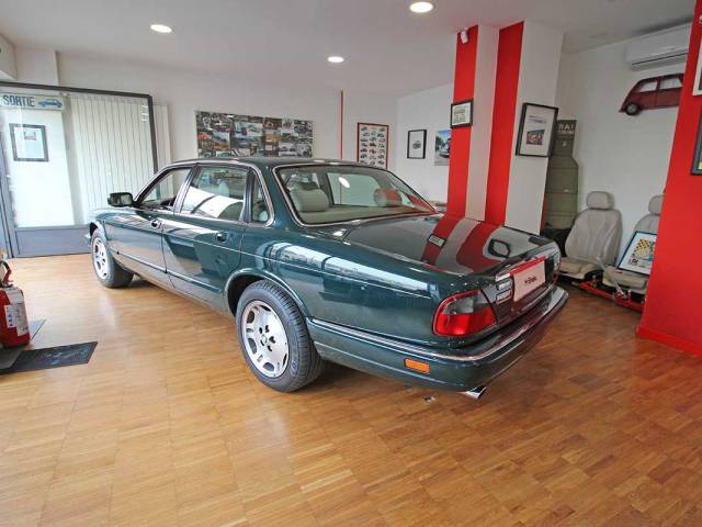 Jaguar XJ6 3.2 Executive