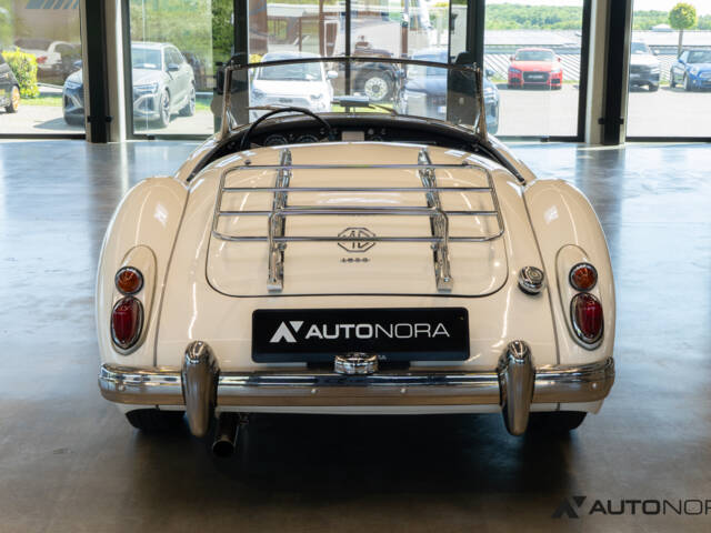 MG MGA 1600
