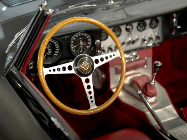 Jaguar E-Type 3.8 Flat Floor