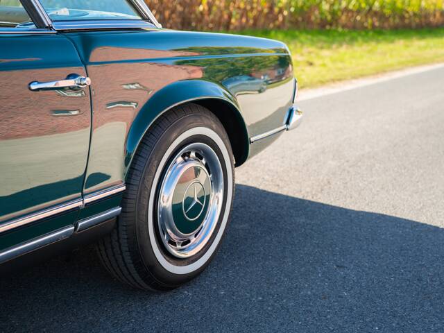 Mercedes-Benz 280 SL