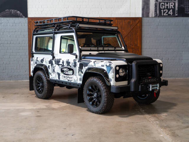 Bild 1/30 von Land Rover Defender 90 Works V8 (2012)