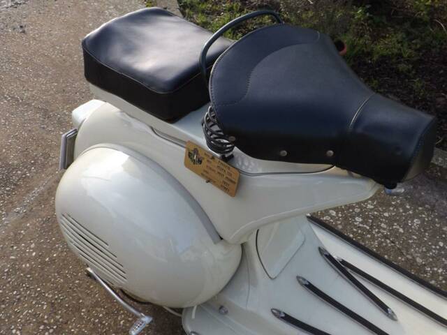 Piaggio Vespa 125