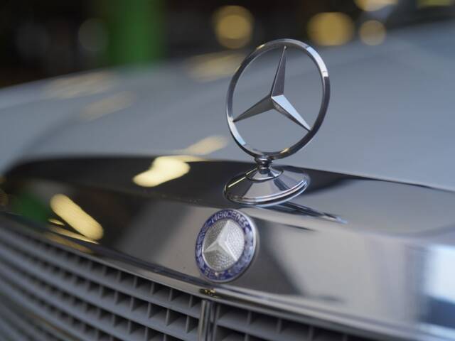 Mercedes-Benz 450 SEL 6,9