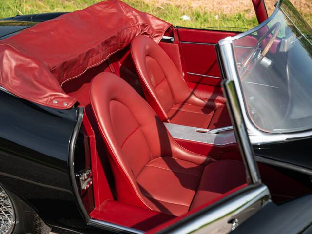 Jaguar E-Type 3.8 Flat Floor
