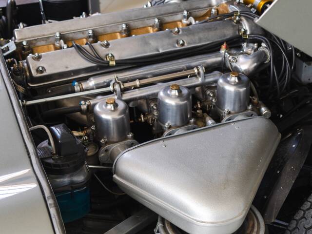 Jaguar E-Type 3.8