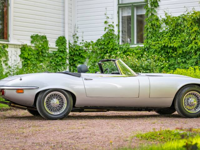 Jaguar E-Type V12