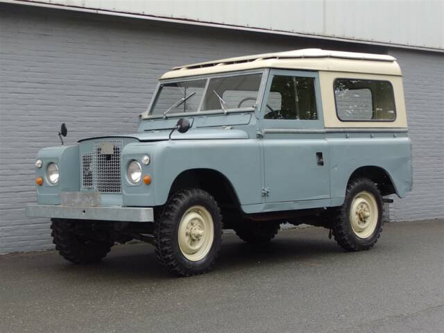 Image 1/98 of Land Rover 88 (1974)