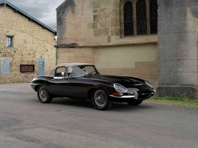 Jaguar E-Type 4.2