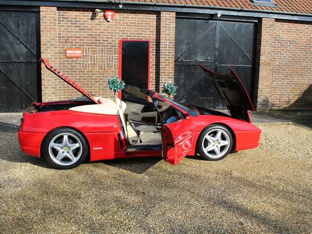 Ferrari F 355 Spider