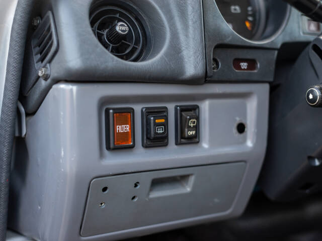 Toyota Land Cruiser HJ61 GX
