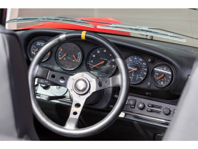 Porsche 911 Carrera 4