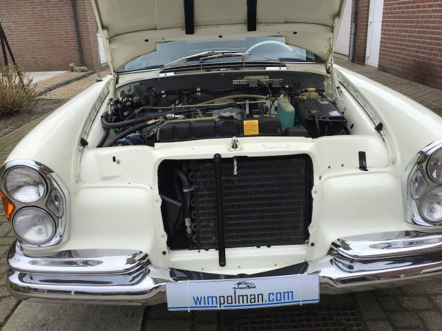 Mercedes-Benz 280 SE