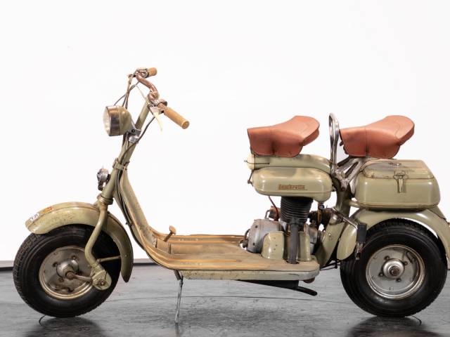 Image 1/16 de Innocenti DUMMY (1955)