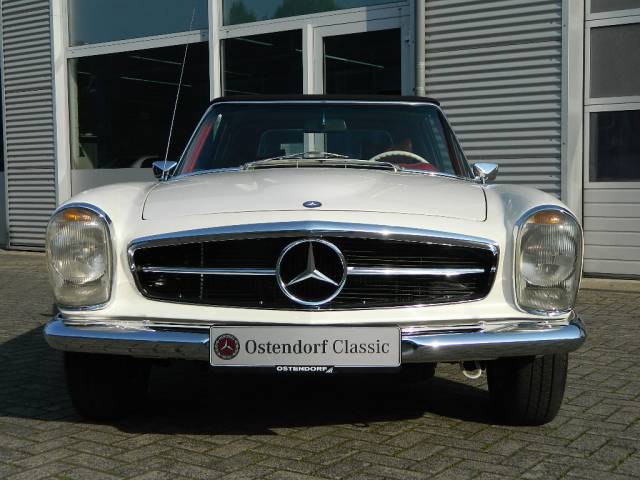Mercedes-Benz 280 SL