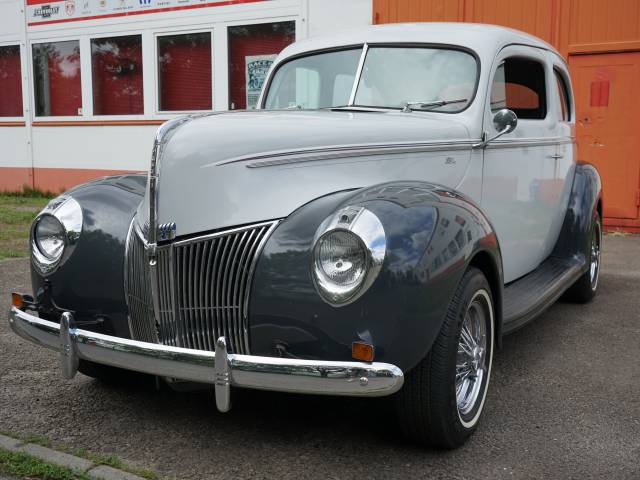 Imagen 1/50 de Ford Custom Tudor Sedan Six (1940)