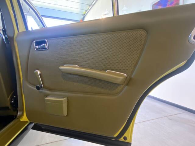 Mercedes-Benz 200 D