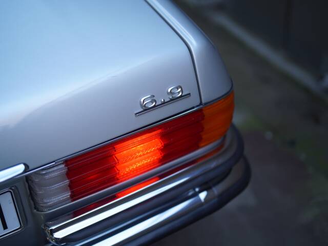 Mercedes-Benz 450 SEL 6,9