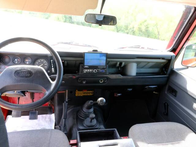Land Rover Defender 110 300Tdi