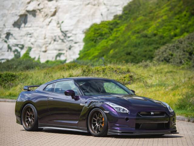 Nissan GT-R