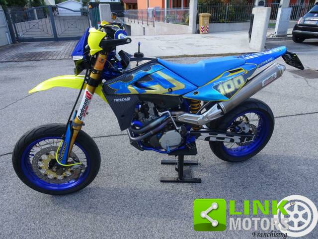 Image 1/4 of Husqvarna DUMMY (1997)